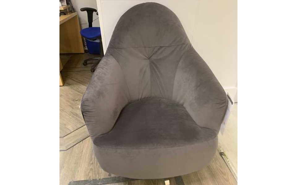 Tango King Chair with Swivel Base
 Was £905Now £599